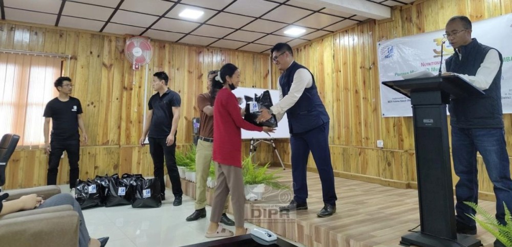 Nutritional support was provided to tuberculosis (TB) patients under PMTBMBA at Naga Hospital Authority Kohima on August 9 last. (DIPR Photo)